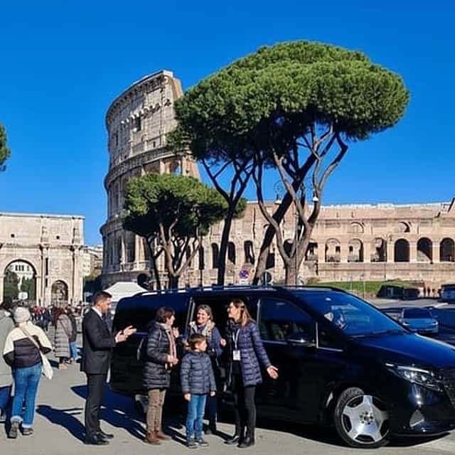 Private Rome WOW Tour in 1 Day: Luxury Car, Guide, Tkts & Lunch!