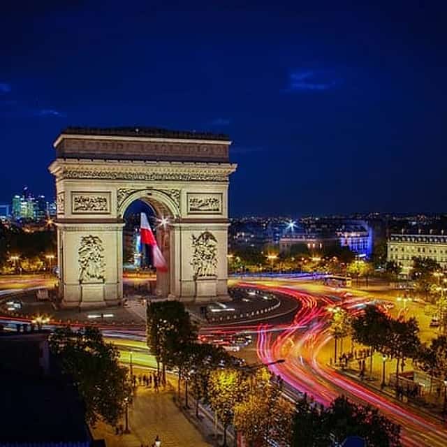 3 Hours Paris Private Vintage Car Tour with CDG Airport Transfers