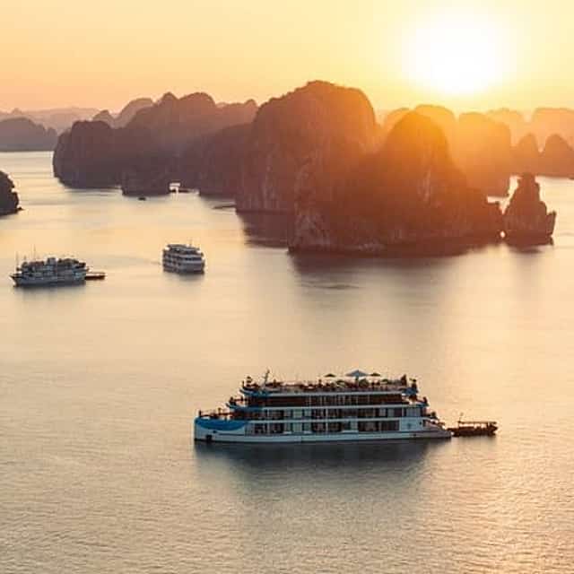Hanoi: 5-Star Bai Tu Long Bay Escape – 2D1N Luxury Cycad Cruise