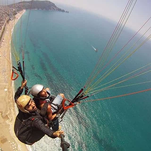 Alanya: Tandem Paragliding Experience Over Cleopatra Beach