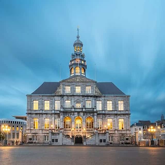 Privé rechtstreekse transfer van Rotterdam naar Antwerpen