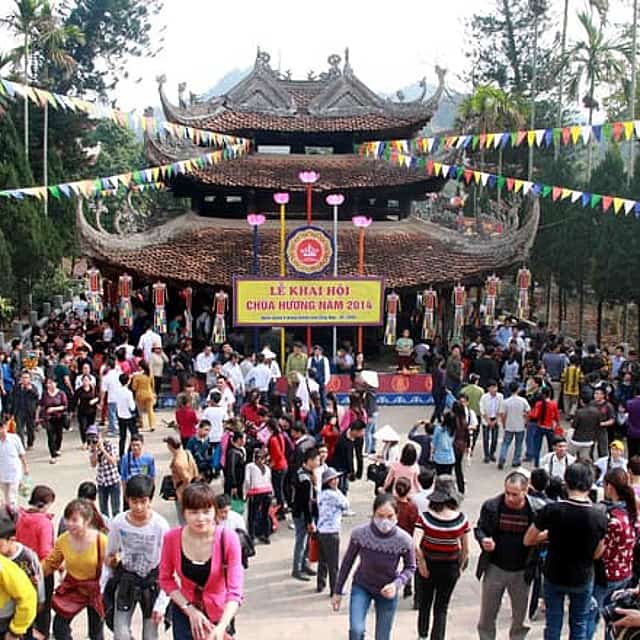 PERFUME PAGODA ONE DAY TOUR WITH LUNCH FROM HANOI (1 Day)