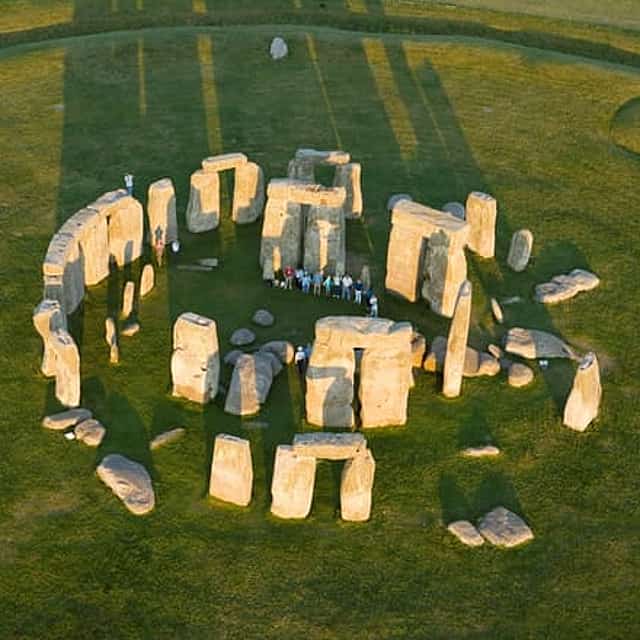 Stonehenge Special Access Guided Evening Tour from London