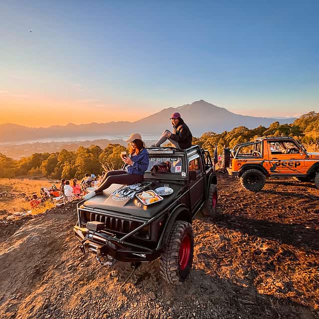 4WD Jeep ile Batur Dağı Gündoğumu ve Kara Lav Macerası