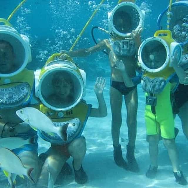 Walking under sea - Snorkeling in Cham Island