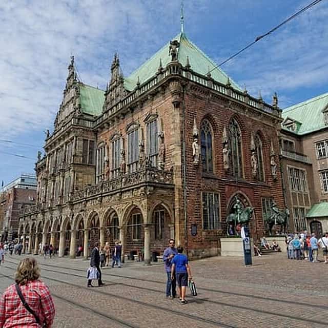 Private Transfer from Hamburg to Bremen with an English Speaking Driver