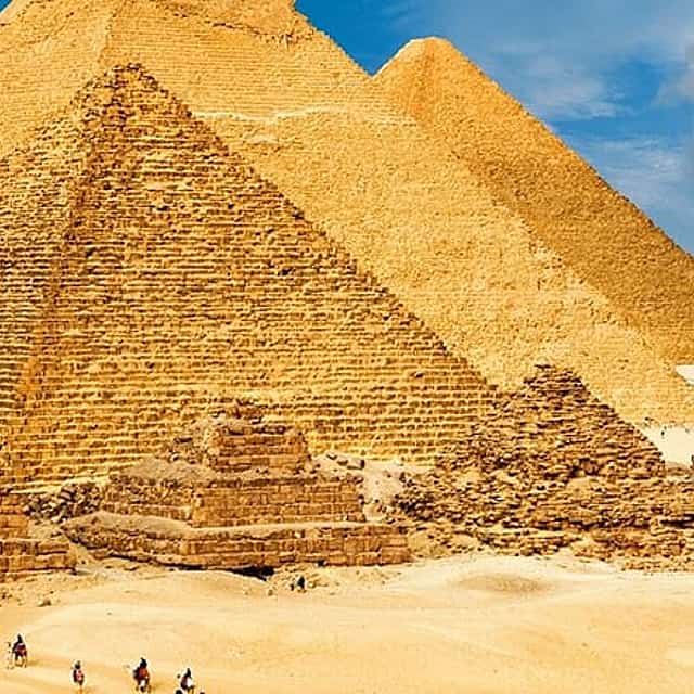 Private Full Day Tour From Hurghada To Cairo with Domestic Flight