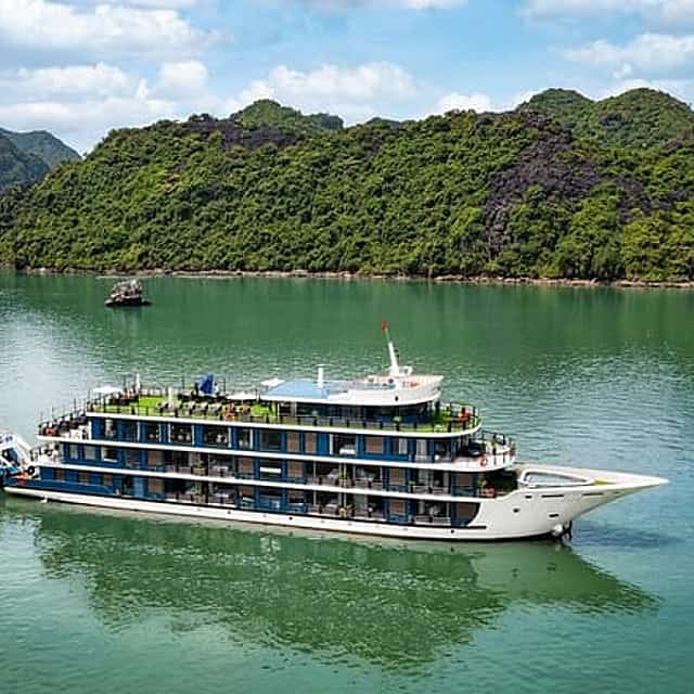 Luxury Doris Cruise 3 Days Explore Halong & Lan Ha Bay Private Balcony