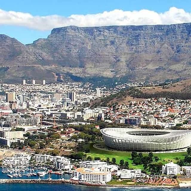 Private Historical Cape Town City and Scenic Drive Tour.