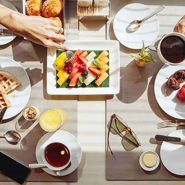Buffet Dining in Armani Hotel