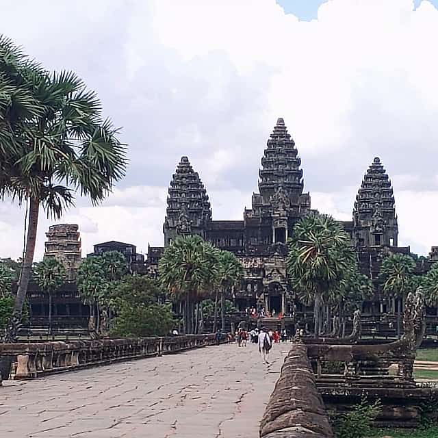 Private Trekking Tour to The World Heritage Temples