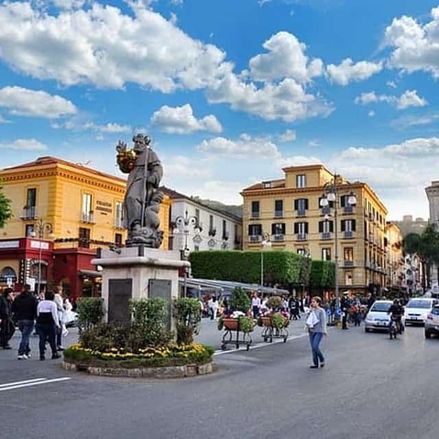 Discover Sorrento on foot: 3-hour guided tour