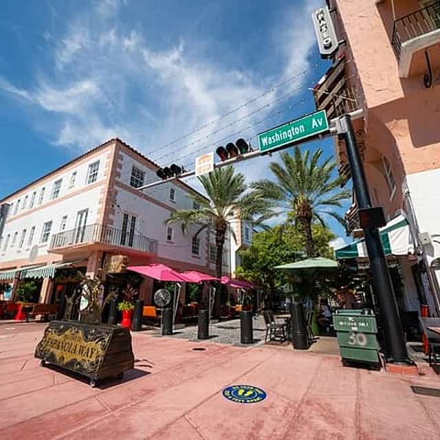 Miami Beach: Versace Quest Experience