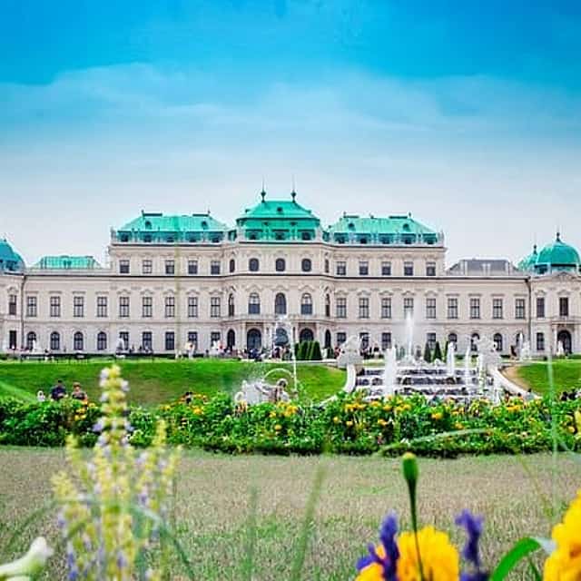 Private Transfer from Budapest to Vienna, English-speaking driver