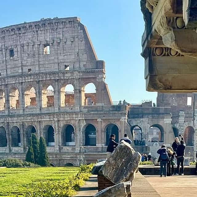 Rome Food and Wine Tasting and Colosseum Private Guided Tour