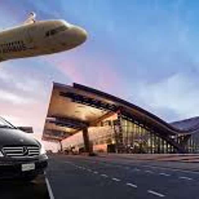 Privater Sabiha Gökçen Flughafen Transfer mit Merz Vito

