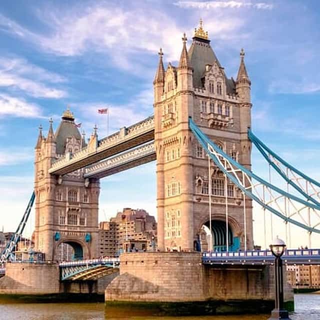 London Bridge: Troll Hunt Puzzle Adventure