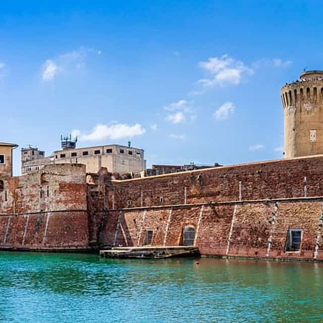 LOW-COST TRANSFER FROM THE PORT OF LIVORNO TO FLORENCE AND PISA