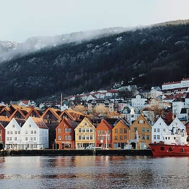 Prywatny transfer ze Stavanger do Bergen z 2-godzinnym postojem
