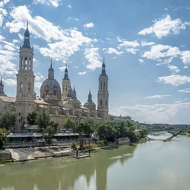 Zaragoza Heritage - Basilicas, Cathedrals & Historic Landmarks