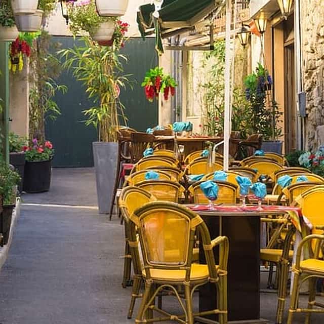 Aix-en-Provence Scavenger Hunt & Self-Guided Walking Tour