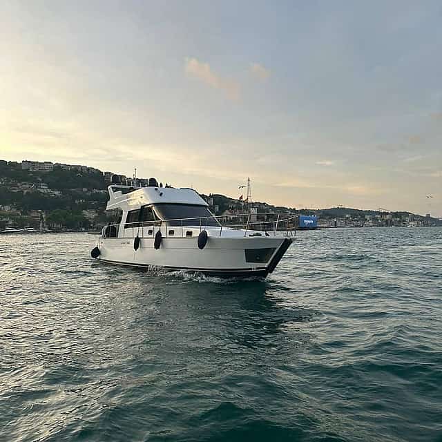 1-Stunden-Yachtvermietung von Bebek