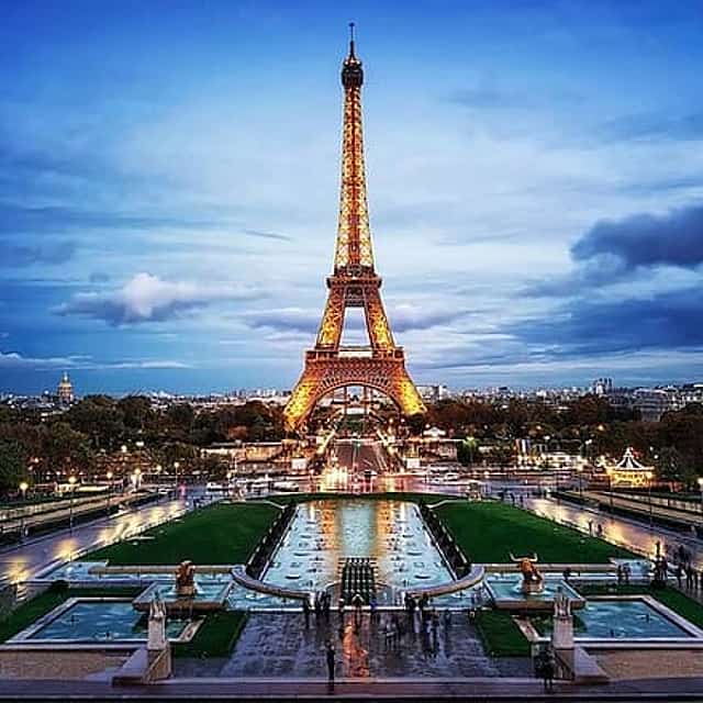 Tour di Parigi di due ore con breve passeggiata e crociera di un'ora sulla Senna
