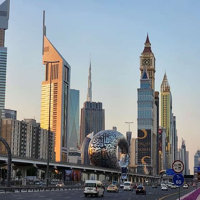 Dubai Modern City Tour Including Burj Khalifa Ticket.