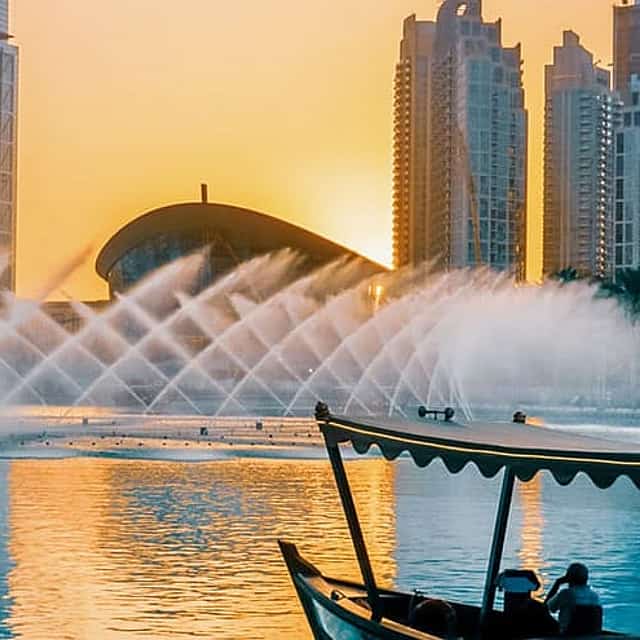 Εισιτήριο βόλτας στη λίμνη Dubai Fountain