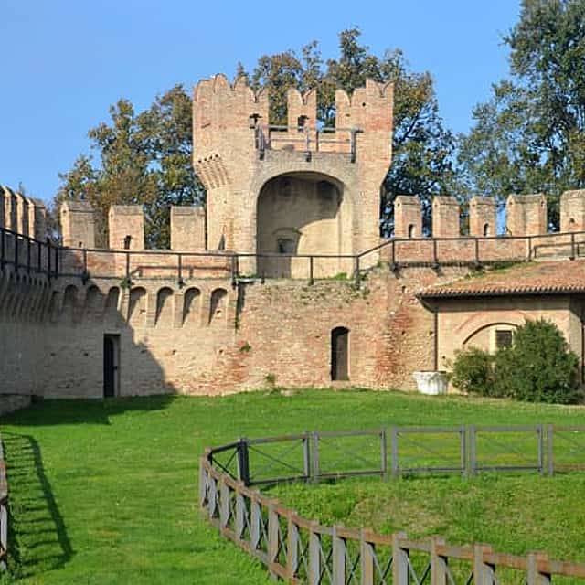Gradara: in the footsteps of Paolo and Francesca with Dante