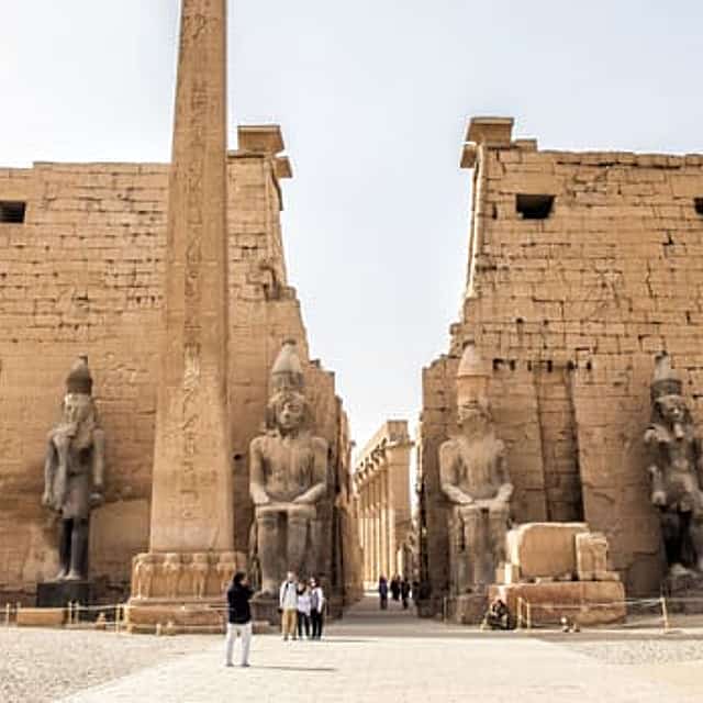 Private Day Tour To Valleys and Temples In Luxor From Cairo