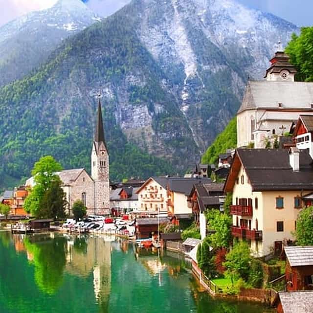 Hallstatt Scavenger Hunt & Highlights Self-Guided Walking Tour