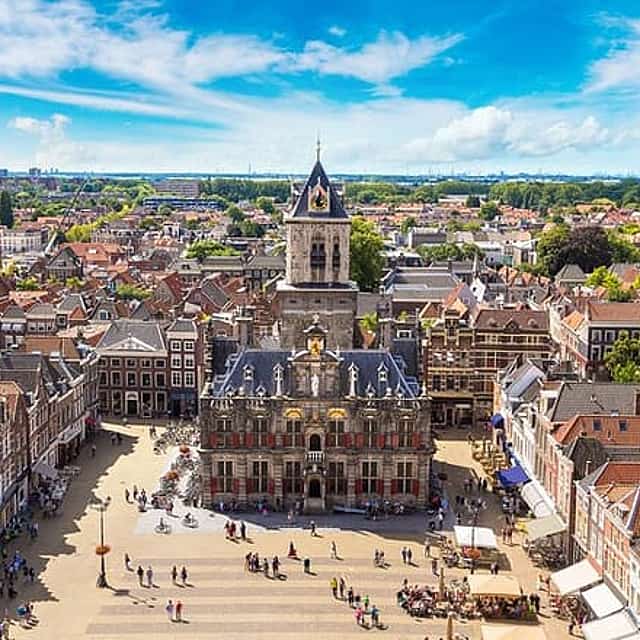 Privé transfer van Brussel naar Amsterdam, 2u Stop in Delft