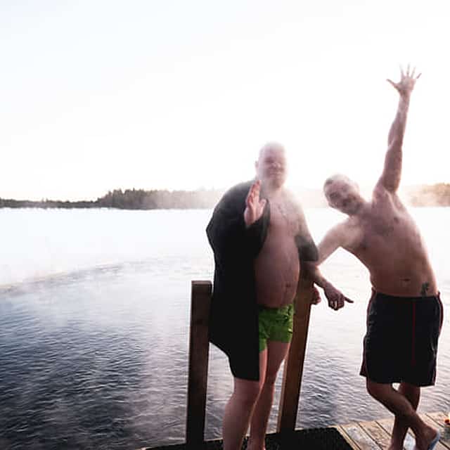 The Best of Lapland : Sauna, ice swimming, Dinner & Northern Lights