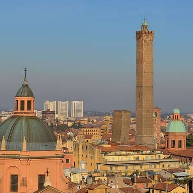 Milan to Bologna Private Transfer with English-Speaking Driver
