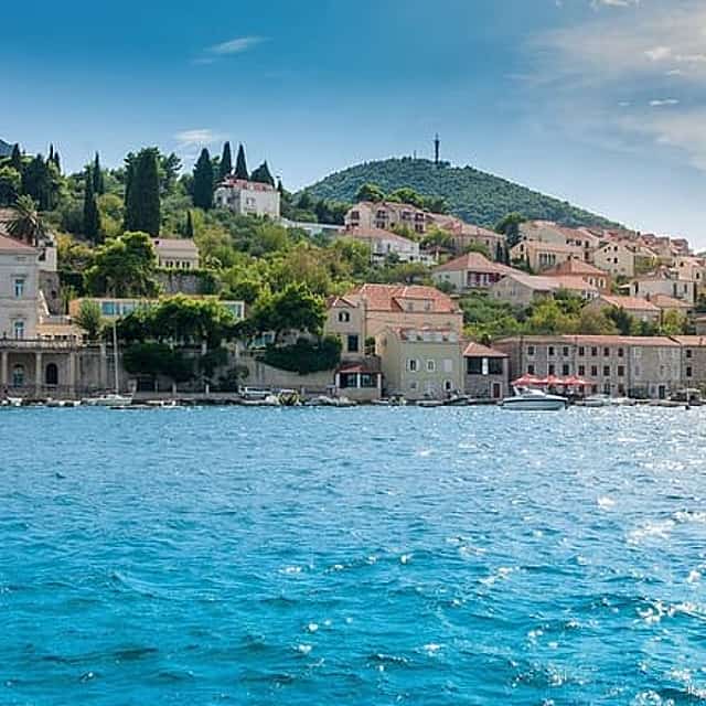 Private Transfer from Dubrovnik to Makarska with 2h Sightseeing, local driver