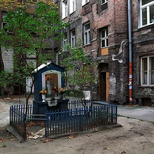 Praga District with degustation in the Polish Vodka Museum - PRIVATE (4h)