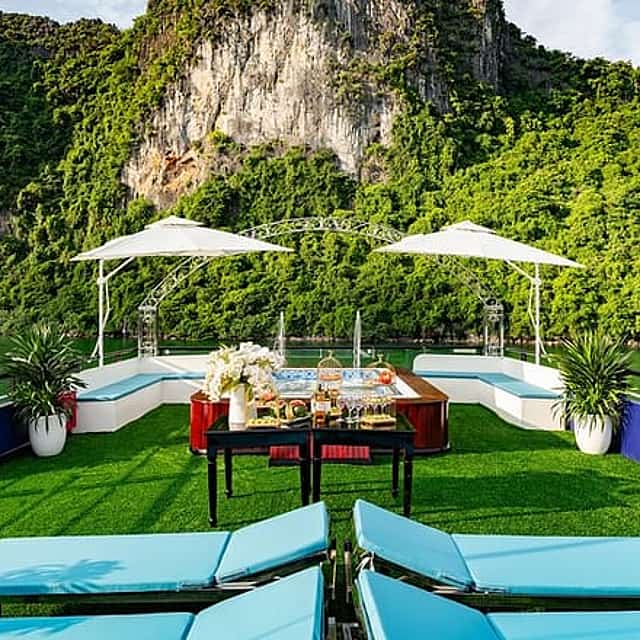 Sonata Cruise: Halong Bay Day Trip with Buffet and Jacuzzi Pool