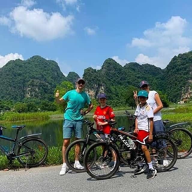Luxury Private Tour From Hanoi: Local Family, Tam Coc & Hoa Lu