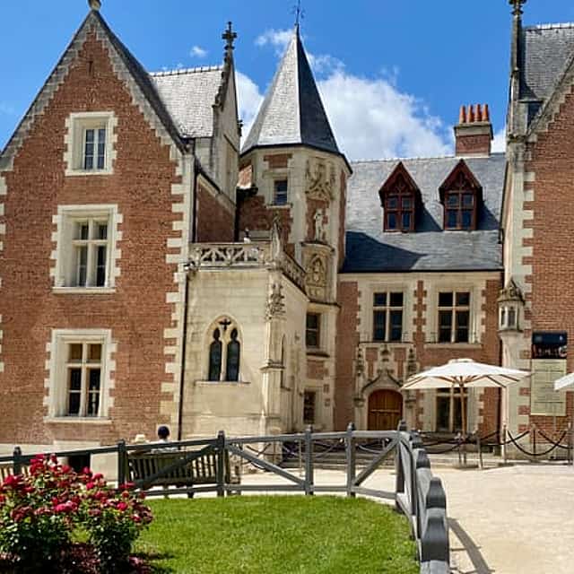 Loire Valley Castles Chenonceau Amboise & Da Vinci Small Group Trip from Paris.