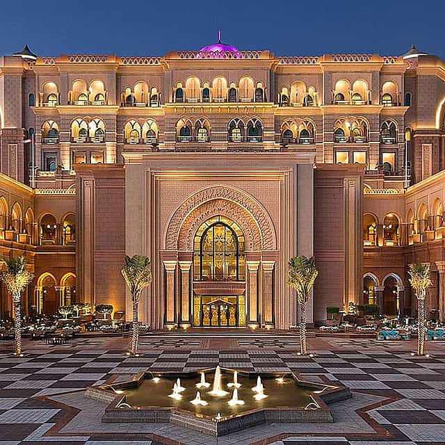 Mágico Abu Dabi. Visita panorámica con entrada al palacio Qasr Al Watan desde Dubái, Sharjah y Ajman.
