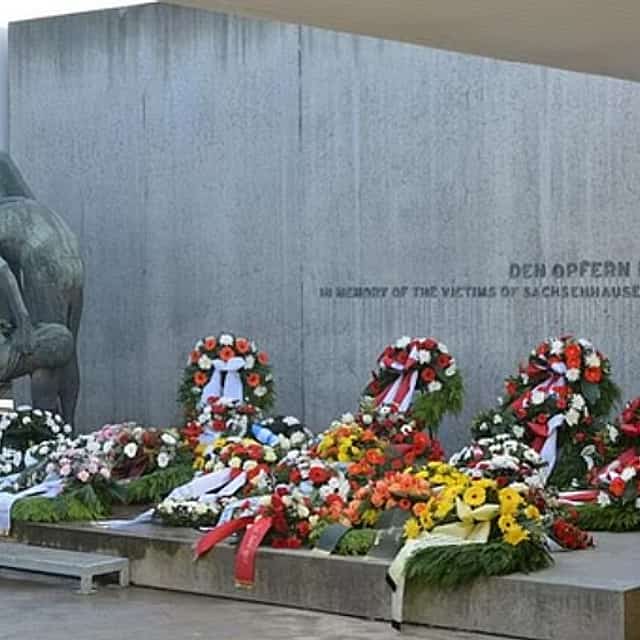 Tour privado al Memorial del campo de concentración de Sachsenhausen.
