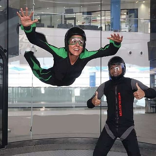 Dubai's grootste indoor skydive 4 vluchten