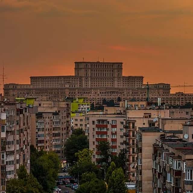 "Bucarest bajo el comunismo: tour".