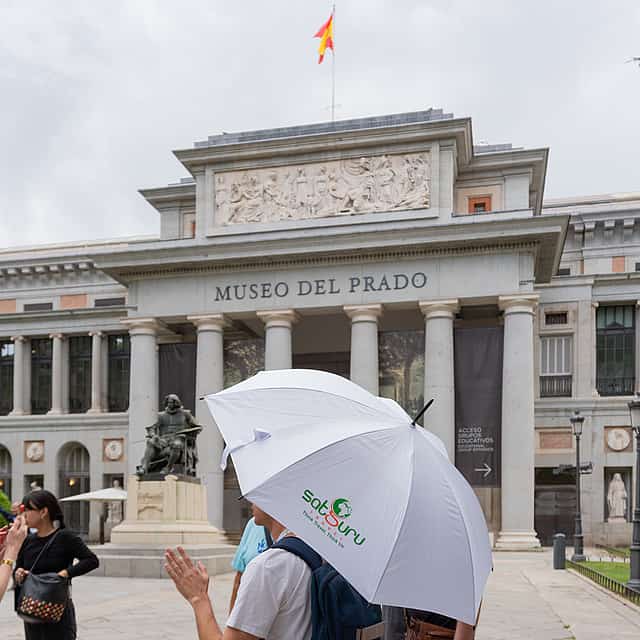 "Kein Anstehen: Prado Museum & Madrids ikonische Viertel"
