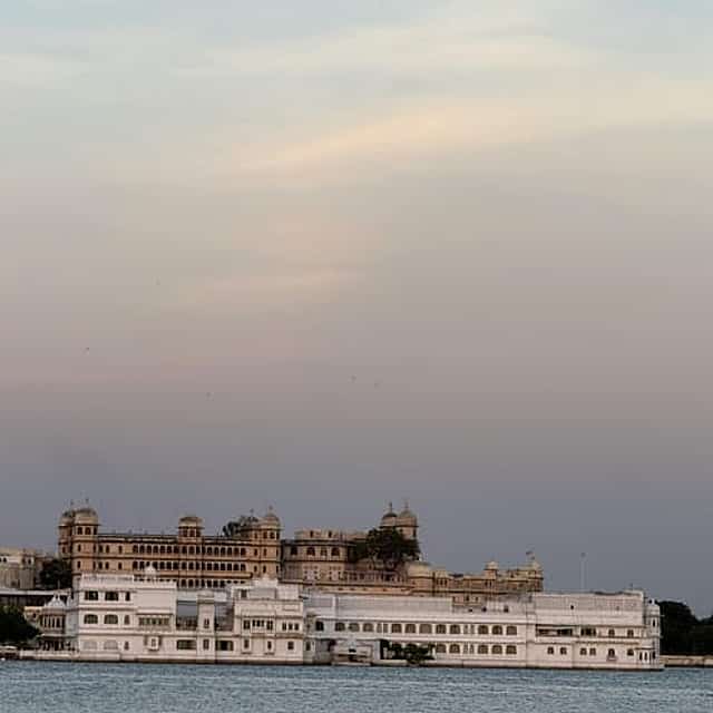 4-Day Private Udaipur & Mount Abu Tour