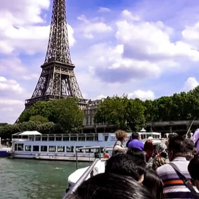 Direkt-Ticket für eine Seine-Flussfahrt mit Panoramablick
