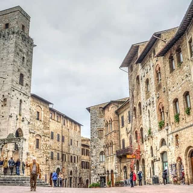 Private Tour - Classic Chianti Villages & San Gimignano with Wine Tastings & Lunch
