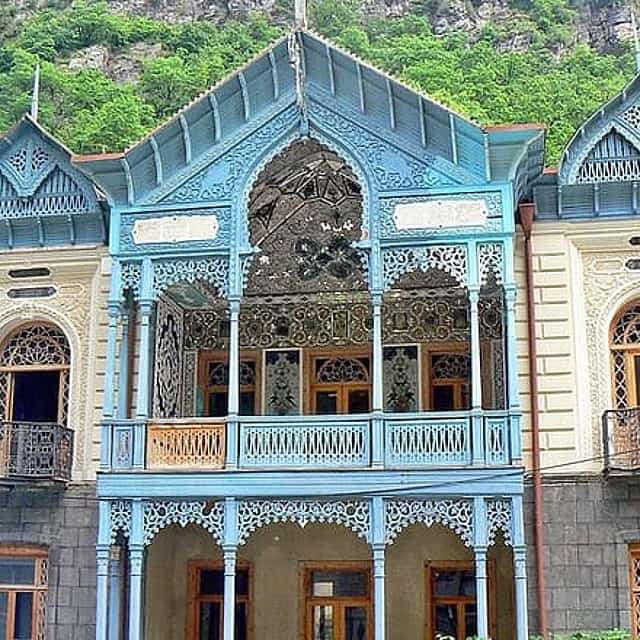 Private Day Trip: Stalin Museum, Uplistsikhe and Borjomi Park