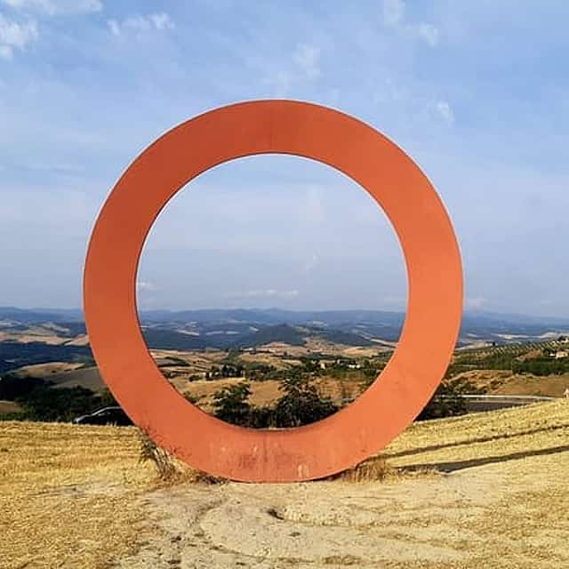 PRIVATE EXCURSION: Volterra & San Gimignano + wine tastings (from Livorno Port)